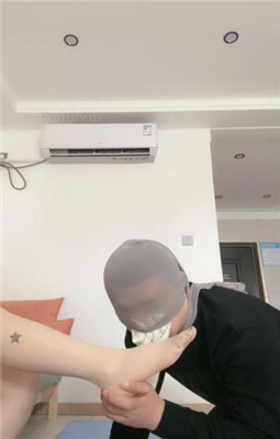 图片[3]_【不期而遇】脚踩脖子窒息/圣水/重度踢踹_HD绳艺资源