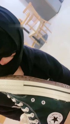 图片[10]_【甜一】高帮帆布鞋踩踏/吃口水/舔脏鞋/裸足插嘴_HD绳艺资源