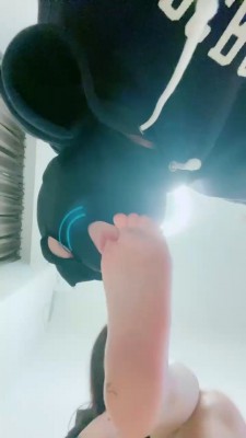 图片[13]_【甜一】高帮帆布鞋踩踏/吃口水/舔脏鞋/裸足插嘴_HD绳艺资源