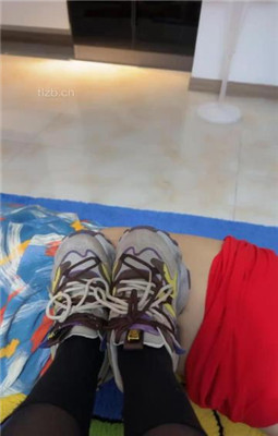 【森森】素人S首调-运动鞋全体重踩踏_HD绳艺资源