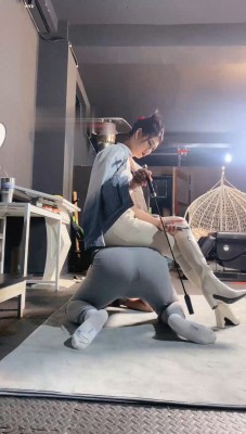 图片[4]_【冰诺】长靴踩脚垫/舔高跟/提档/掐乳_HD绳艺资源