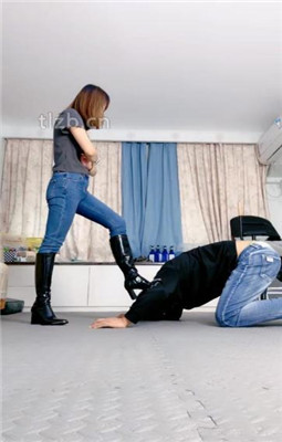 【果儿】长靴S-骑马转胯舔脏鞋_HD绳艺资源