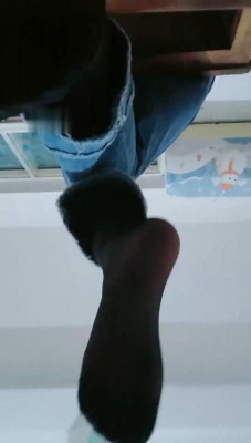 【可可黎黎子】近距离原味鞋袜jio恋足舔_HD绳艺资源