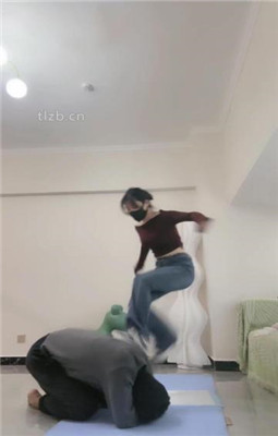 图片[4]_【不期而遇】舔脏鞋底闻白袜/重度踢踹_HD绳艺资源