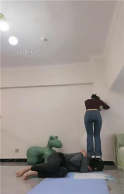 图片[6]_【不期而遇】舔脏鞋底闻白袜/重度踢踹_HD绳艺资源