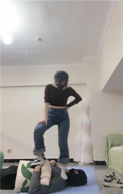 图片[14]_【不期而遇】舔脏鞋底闻白袜/重度踢踹_HD绳艺资源