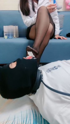 图片[11]_【木子大大】嘴叼高跟/掐乳/转胯/深喉黑丝恋足舔_HD绳艺资源