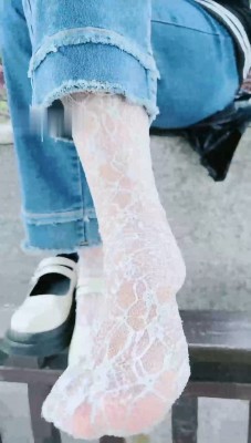 图片[4]_【可可黎黎子】户外-学生S-近距离恋足舔_HD绳艺资源