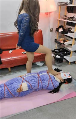 图片[8]_【夏恋】母畜伺候主人下班回家【双视角版】_HD绳艺资源