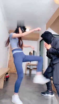 【苏州婉儿】小白鞋白袜踩/提档/耳光_HD绳艺资源