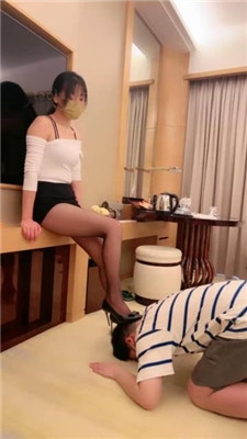 【丹祖宗】黑丝高跟踩狗磕头/转胯/原味jio狂舔_HD绳艺资源