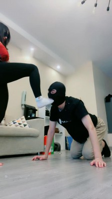 图片[11]_【礼礼大人】双S-坐垫踩踏/脚喂食/鞋底耳光【三视角版】_HD绳艺资源