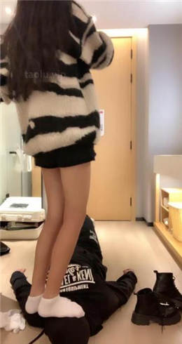 图片[13]_【苏西】毛巾塞嘴/短靴高跟全体重踩踏_HD绳艺资源