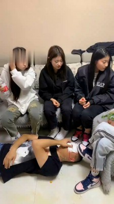 图片[8]_【精神小妹】4S学生主-运动鞋白袜/喂食呕吐_HD绳艺资源