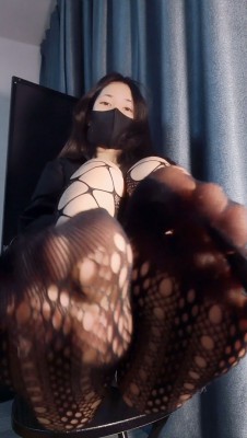 图片[6]_【红颜榜】小狐狸烟丝口水诱惑舔脚pov踩果冻_HD绳艺资源