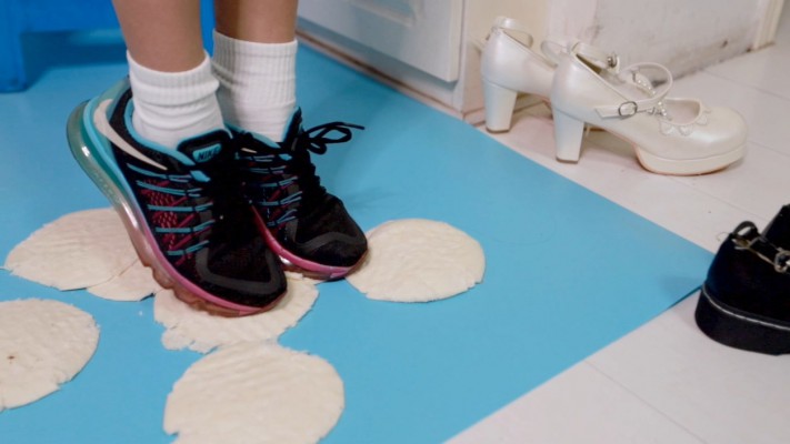 图片[9]_【芊芊】三双鞋踩馒头做狗脸 动态视角_HD绳艺资源