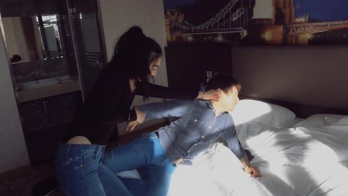 图片[6]_晓时代 新疆小姐姐高难度挑战踢打完虐嘴损挑事男_HD绳艺资源