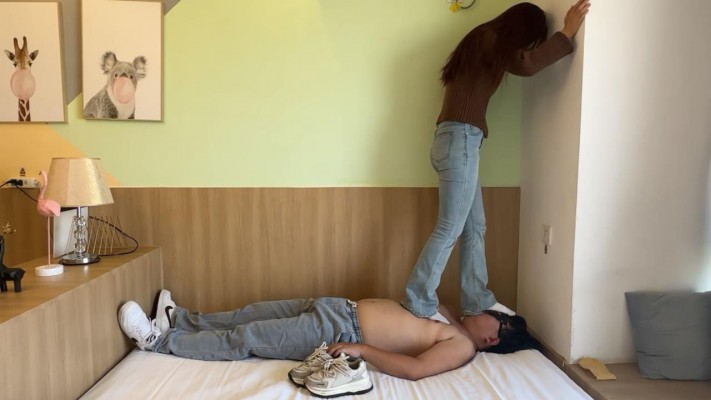 图片[3]_【无双sama】04年小主日常脏鞋白袜踩踏_HD绳艺资源