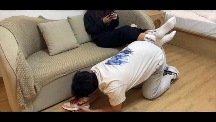 图片[7]_【无双工作室】素人系列二：给素人舔鞋底，鞋底喂食_HD绳艺资源