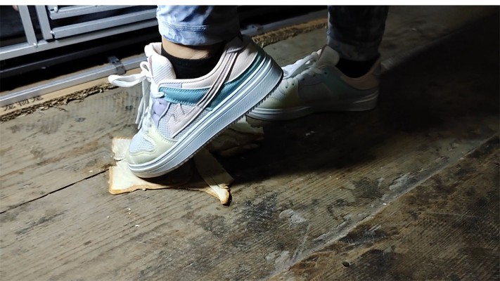 图片[4]_10分钟全语言羞辱运动鞋踩面包、喂食&长期圈养_HD绳艺资源