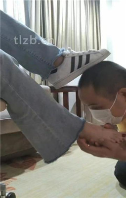 图片[17]_【花花子】贝壳头白袜踩踏/转胯/揪耳朵_HD绳艺资源