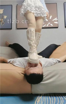 图片[2]_【丫丫啊】踩死恋足狗-只能在脚底下_HD绳艺资源