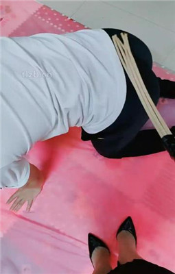 图片[2]_【紫钰大人】藤条训练/骑马爬行/踩乳吊绑_HD绳艺资源