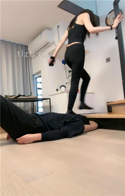 图片[3]_【青岛妲己】开发引导厕M-踩踏坐头/浓痰吐脸/胶带封嘴_HD绳艺资源