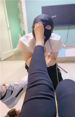 图片[5]_【伊兮夫妻】夫妻主VS绿帽奴-舔脏鞋踩踏骑马_HD绳艺资源