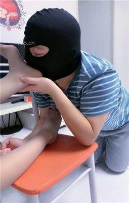 图片[9]_【蜜糖情侣】家奴裸足恋足舔_HD绳艺资源