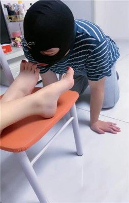 图片[12]_【蜜糖情侣】家奴裸足恋足舔_HD绳艺资源