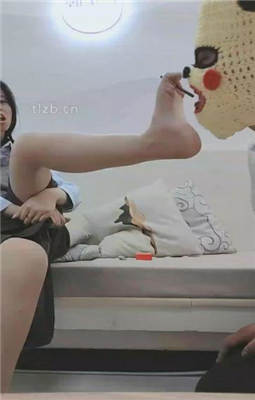 图片[11]_【小奶糖】镜前骑马辱/闻舔皮鞋白袜_HD绳艺资源