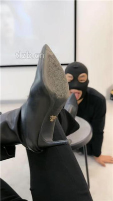 图片[13]_【辣姐】狗舌头舔鞋油保养7双皮靴_HD绳艺资源