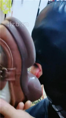 图片[4]_【西安欣】脚插嘴/舔皮鞋白袜/踩踏_HD绳艺资源