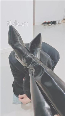 图片[12]_【美容院S】当脚垫/舔脏鞋/臭脚踩脸_HD绳艺资源