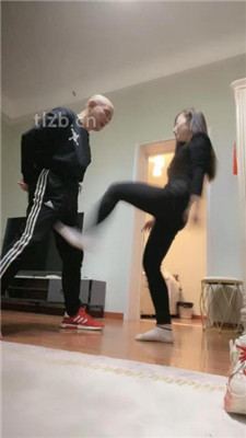 图片[4]_【魅儿】运动鞋白袜重度连环提档_HD绳艺资源