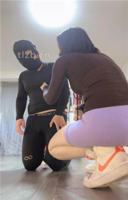 图片[9]_【朱砂痣】滚轮虐肚/踩狗爪/训练臭脚捂脸/踩踏耳光_HD绳艺资源