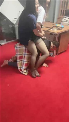 图片[12]_【亿姐】双S-闻舔黑丝脚/踩踏踢踹/骑马喂口水_HD绳艺资源