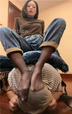 图片[11]_【苏晴】原味黑丝jio捂脸踩踏_HD绳艺资源