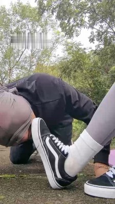 图片[2]_【果儿S】户外tj贱奴偶遇路人_HD绳艺资源