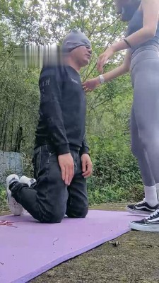 图片[4]_【果儿S】户外tj贱奴偶遇路人_HD绳艺资源