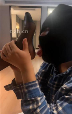 图片[18]_【绝美兔绳艺导师】喝洗脚水/跪舔脏鞋白袜_HD绳艺资源