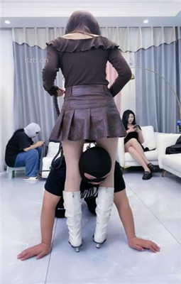 图片[9]_【麋鹿银儿】双S-狗链遛狗/长靴踩/腿绞/圣水喷脸/踩脖窒息_HD绳艺资源