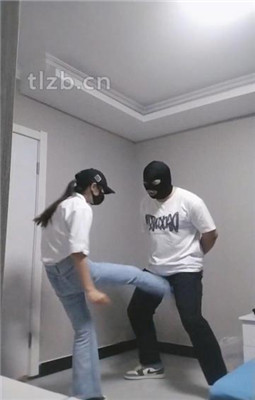 【美娜格格】高难度挑战专场-耳光/提档/帆布鞋踩/揪耳朵_HD绳艺资源