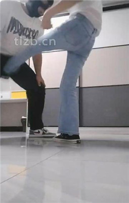 图片[15]_【美娜格格】高难度挑战专场-耳光/提档/帆布鞋踩/揪耳朵_HD绳艺资源