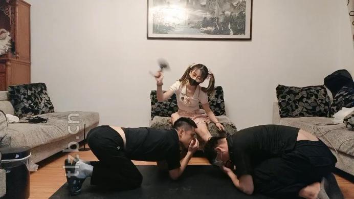 图片[5]_【诗琪】双奴伺候洛丽塔-裸足踩踏喂食-训练_HD绳艺资源