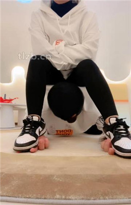 图片[7]_【海绵大大】臀部坐头/运动鞋白棉袜踩踏/转胯/灌圣水_HD绳艺资源