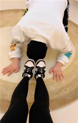 图片[8]_【海绵大大】臀部坐头/运动鞋白棉袜踩踏/转胯/灌圣水_HD绳艺资源