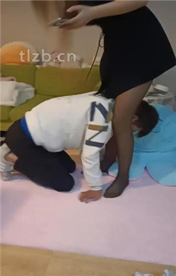 图片[11]_【温妤】双S-黑丝美腿踩奶狗_HD绳艺资源