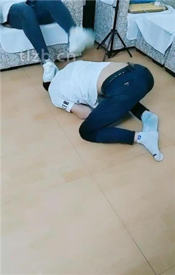 图片[17]_【广东迪迪】素人绳艺导师-跑鞋踩踏/耳光/骑马_HD绳艺资源